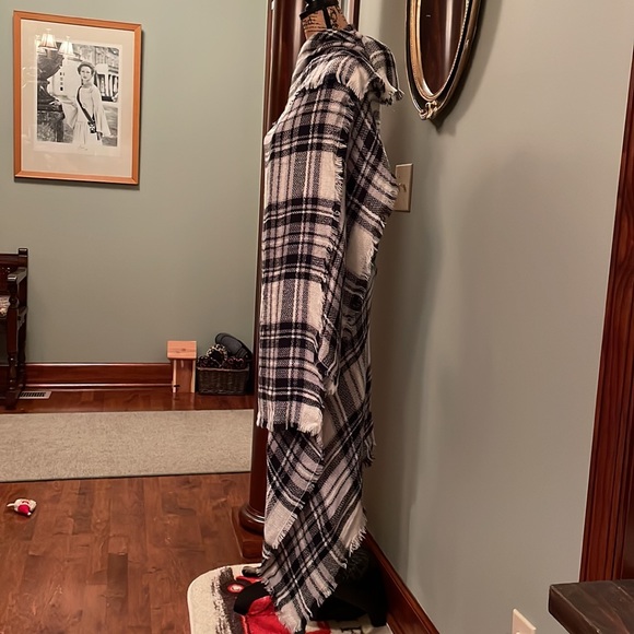 ModCloth wrap - Picture 3 of 7